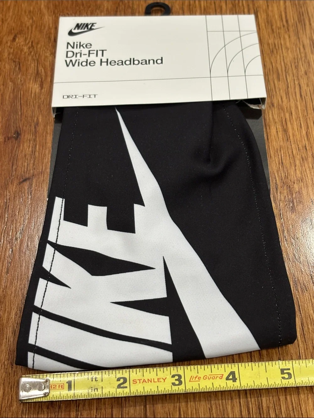 Nike Dri-FIT Wide Headband - Black & White Graphic